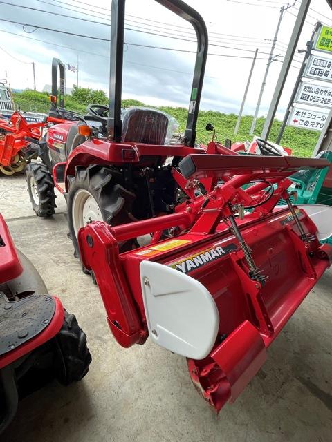 トラクター AF118UVP 写真５