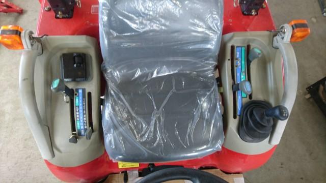 トラクター AF120UVP 写真３