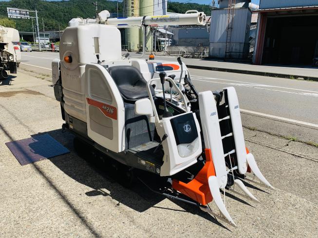 コンバイン AR216-GLW 写真２