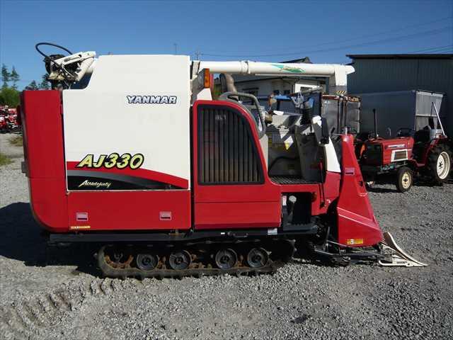 コンバイン AJ330 写真２