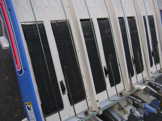 田植機 PQ４ 写真８