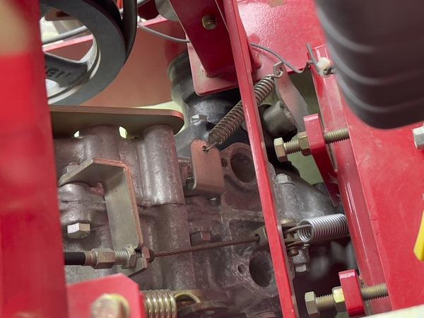 小石拾い機 iP60A 写真３