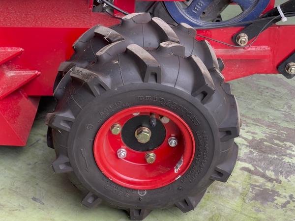 小石拾い機 iP60A 写真７