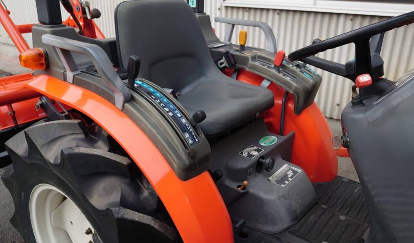 トラクター GB200(F) 写真６