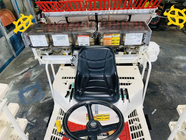 田植機 RJ5 写真７