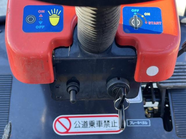 草刈機 KM950 写真４