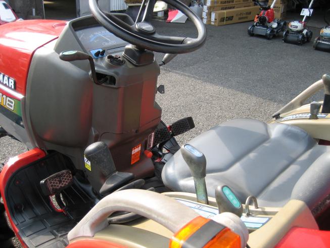 トラクター AF118VPUS4M 写真８