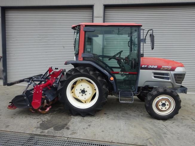 トラクター EF326 写真３