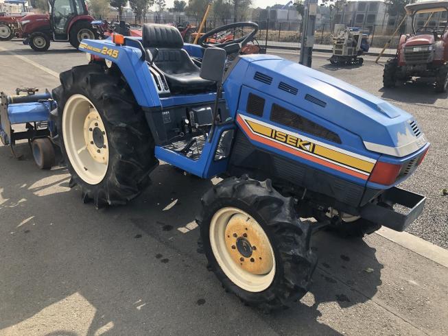 トラクター TU245 写真２