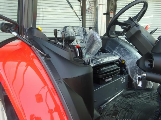 トラクター MR70QMAXUEL-SP 写真４