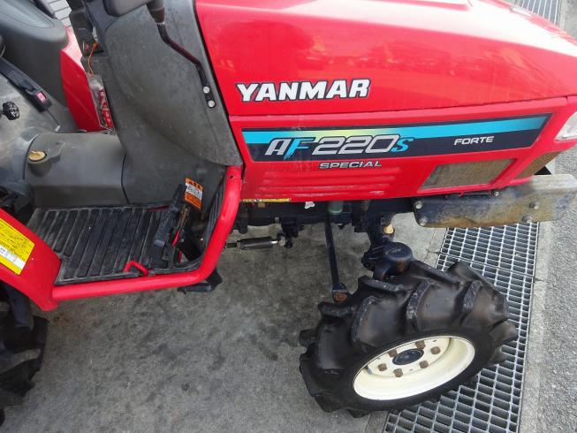 トラクター AF220S 写真３