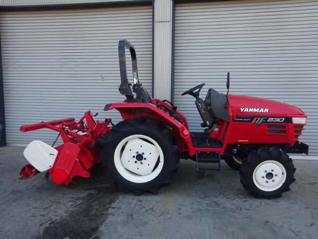 トラクター AF230 写真２