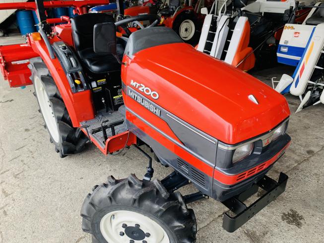 トラクター MT200 写真３