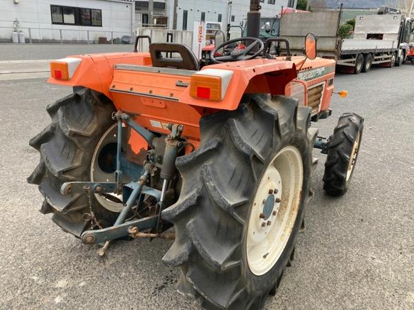 トラクター L4202D 写真４