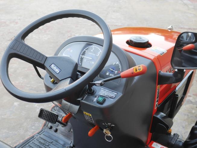 トラクター KB185 写真５