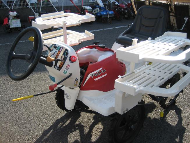 田植機 PeS-1A 写真７