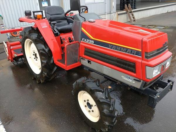 トラクター FX235D 写真２