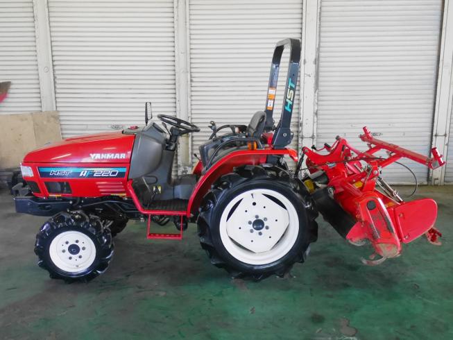 トラクター AF220 HST 写真２