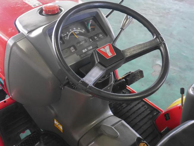 トラクター AF220 HST 写真５