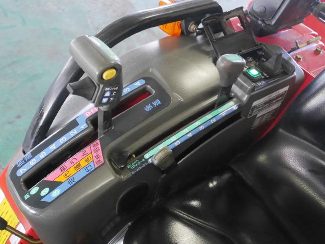 トラクター AF220 HST 写真７