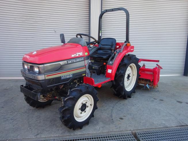 トラクター MT241 写真２