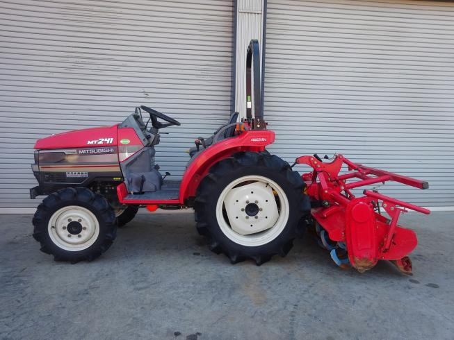トラクター MT241 写真３