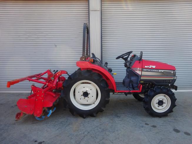 トラクター MT241 写真４