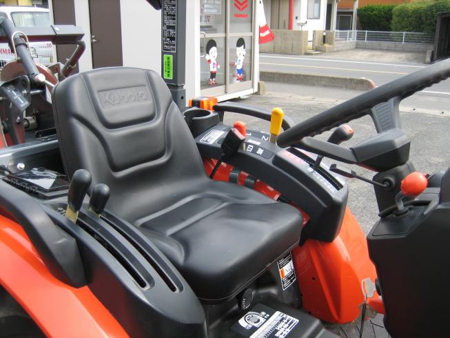 トラクター NB21SPFMARF4 写真９