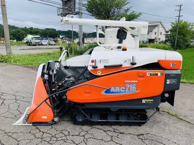 コンバイン ARC216 写真４