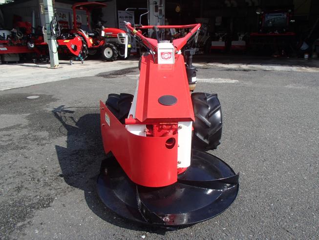 草刈機 YRM821 写真２