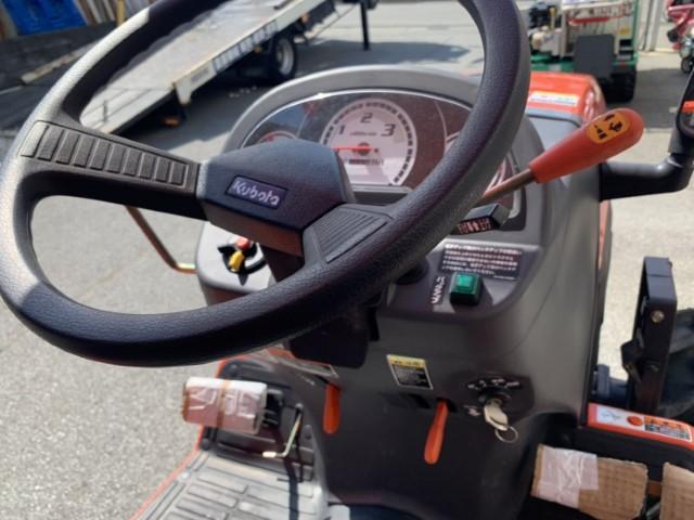 トラクター KB20DMARF4 写真３