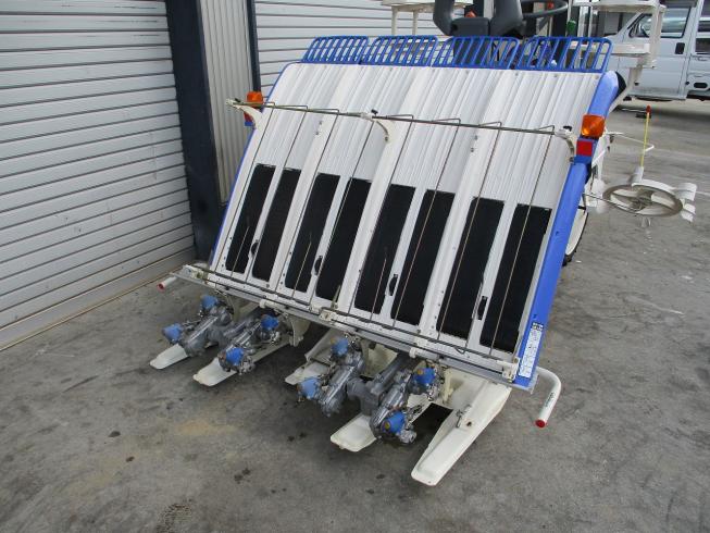 田植機 PQ4-DUHZ 写真７