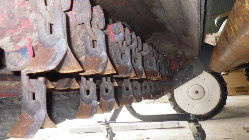 草刈機 FNC1602RF 写真４