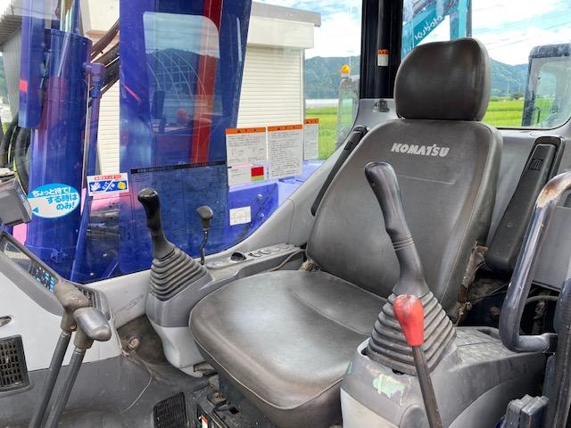 バックホー PC78UU-6E0 写真４