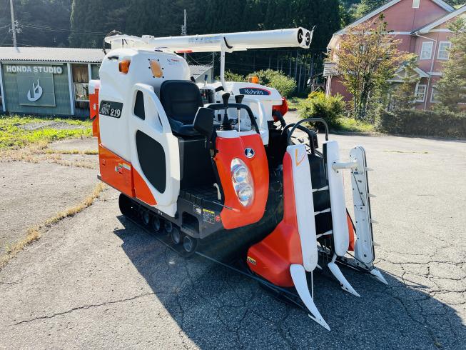 コンバイン ARN219-GDXW 写真２