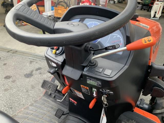 トラクター NB19MARF4 写真３