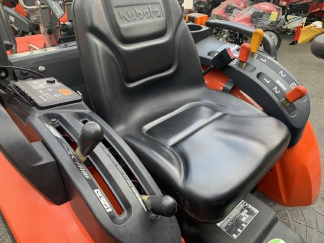 トラクター NB19MARF4 写真９