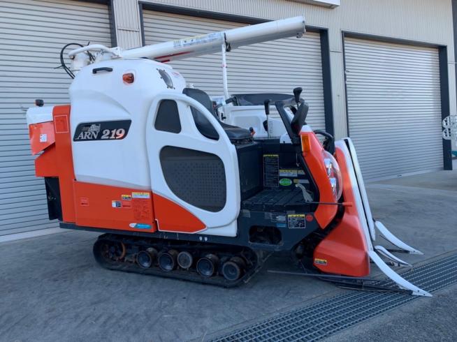 コンバイン ARN219 写真２