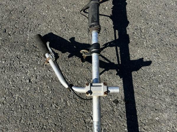 草刈機 BC221D 写真３