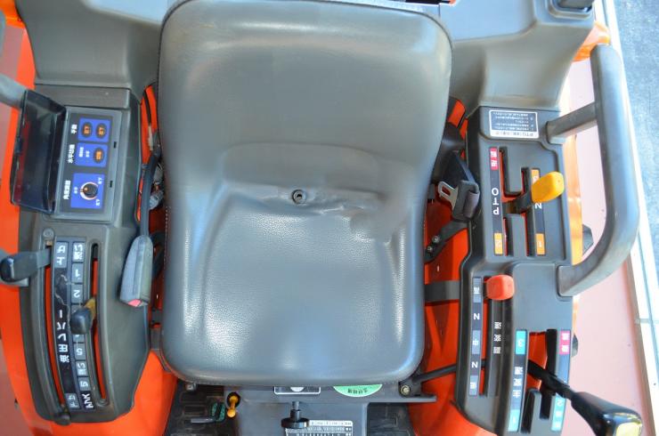 トラクター CTX20ＢＭＡＸＲＦ(クボタＧＢ２００ＢＭＡＸＲＦ三陽ｸﾞﾚｲﾀｽJR.ローダー付 写真７