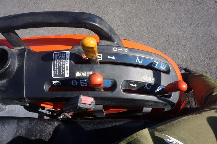 トラクター KB23 写真９