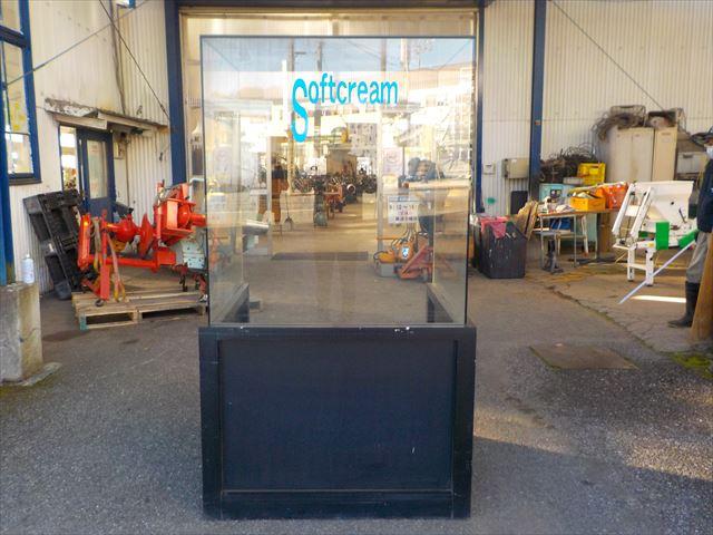 ショーケース 不明 写真２