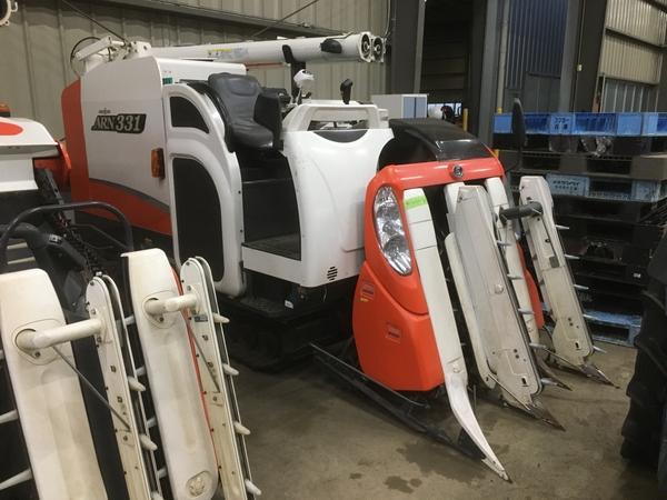 コンバイン ARN331-DXMW 写真２