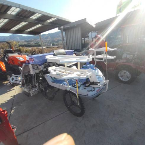 田植機 PQZ4-DULF 写真４