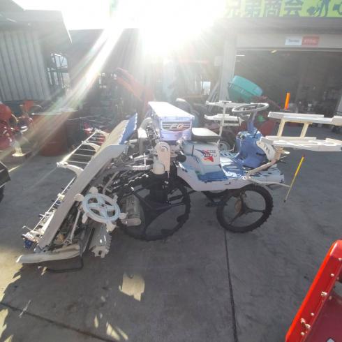 田植機 PQZ4-DULF 写真２