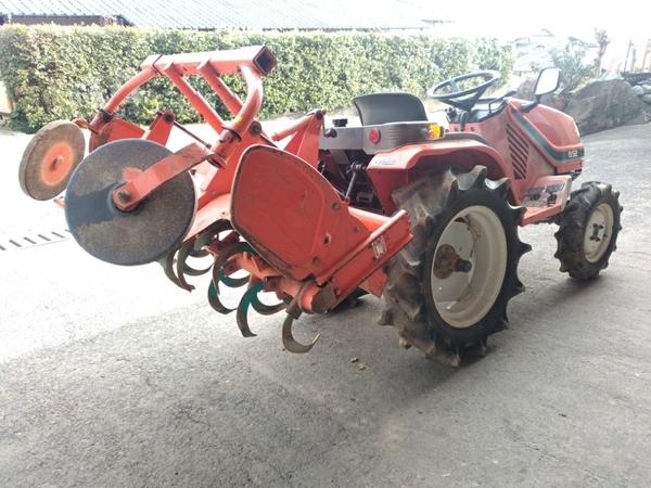 トラクター B52 写真３