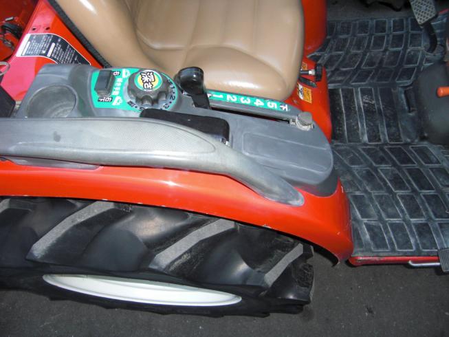 トラクター EF120VUS4 写真４