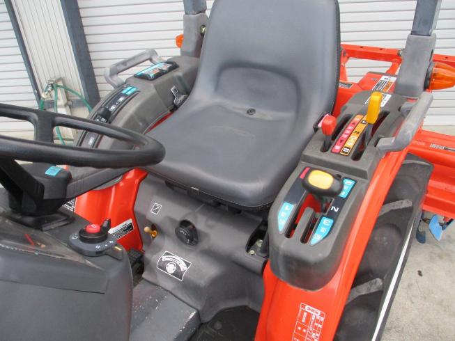 トラクター B72 写真８