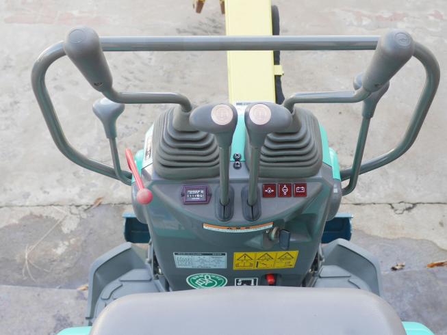 バックホー SV08 写真５