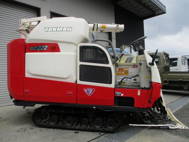 コンバイン GC222  写真２